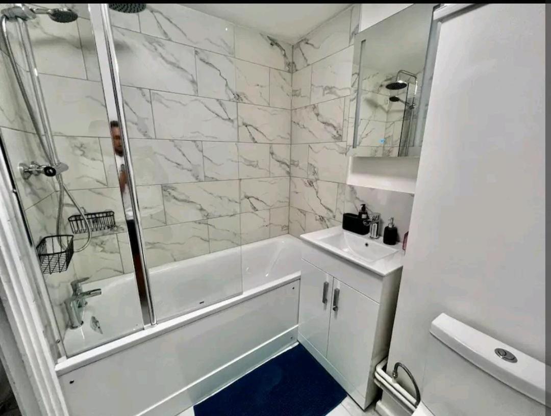 Lovely 2br In Bow, E3 Apartment *